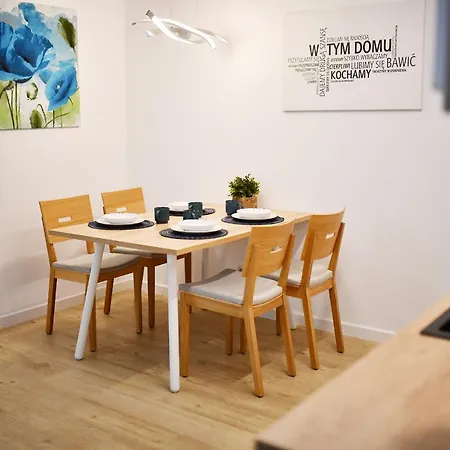 Nadmorskie Tarasy Baseny,sauny,garaz Port -navigator Apartamento *