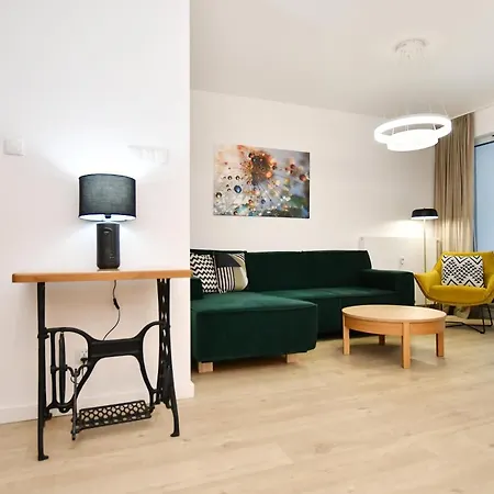 Nadmorskie Tarasy Baseny,sauny,garaz Port -navigator Apartment *