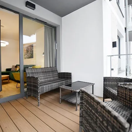 Apartament Nadmorskie Tarasy Baseny,sauny,garaż Port -navigator *