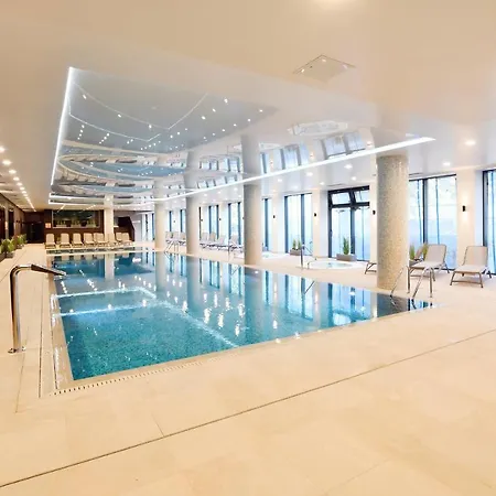 Nadmorskie Tarasy Baseny,sauny,garaż Port -navigator *