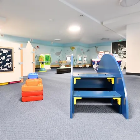 Nadmorskie Tarasy Baseny,sauny,garaż Port -navigator